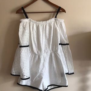 Lace jumpsuit romper white with black 00